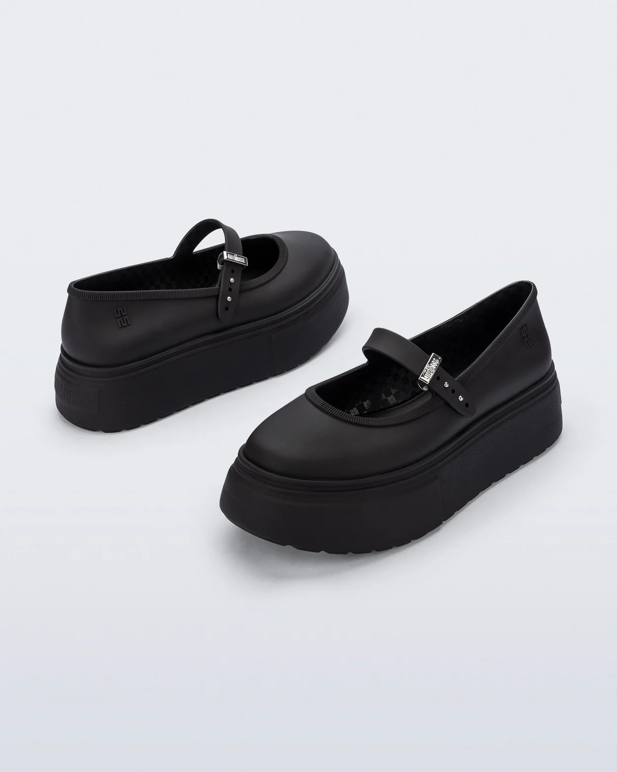 7f903766-16da-4b28-b9cf-f2368c1791b9_625x@2x SCARPA MELISSA CON PARA ALTA - immagine 1