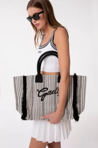 Borse Gaelle Primavera Estate 2026: le it-bag che stanno conquistando tutte 3 | 0030361 2000 0030361 2000 | Venere By Tip Tap