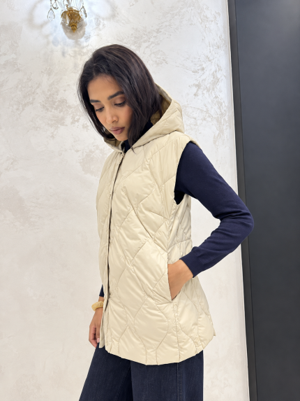 Piumino Vicolo modello gilet con cappuccio
